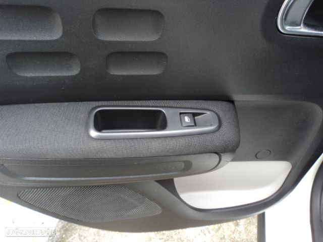 Citroën C3 1.2 PureTech Shine - 14