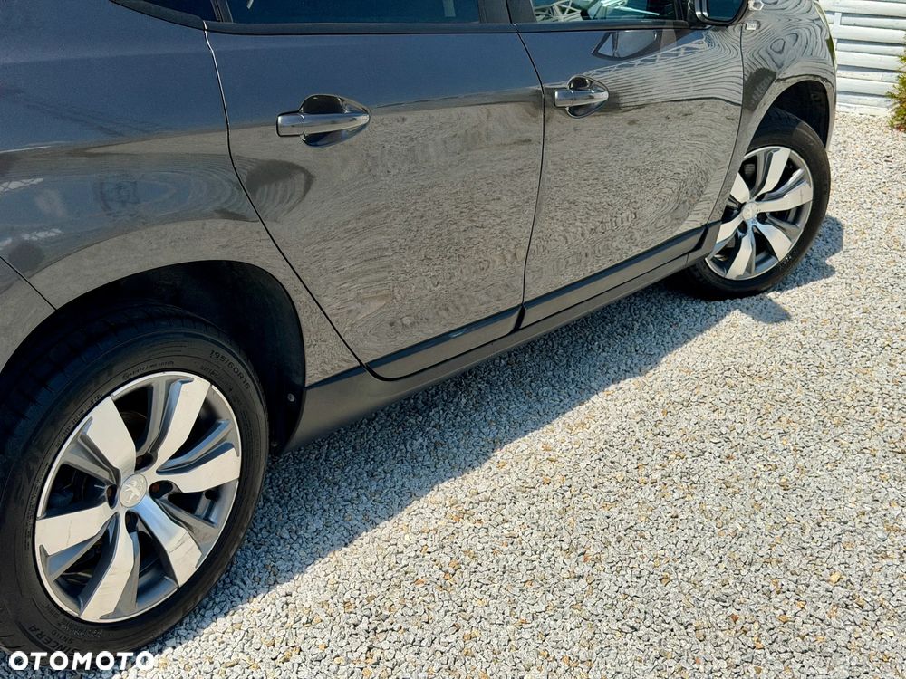 Peugeot 2008 1.2 Pure Tech Style S&S - 28