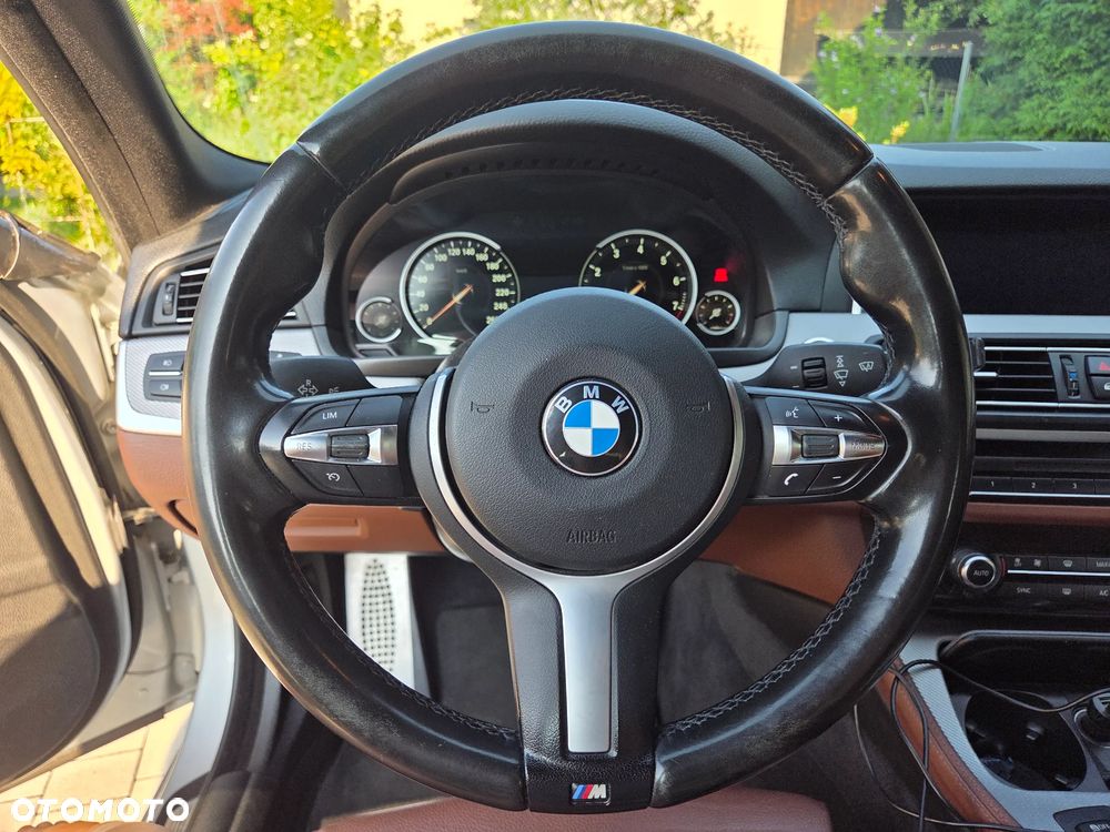 BMW Seria 5 520i Sport-Aut - 13