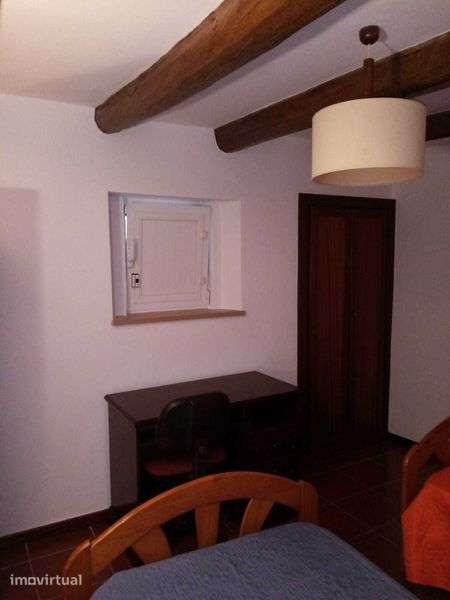 Aluga se apartamento t2 no centro histórico a estudantes - Grande imagem: 4/12