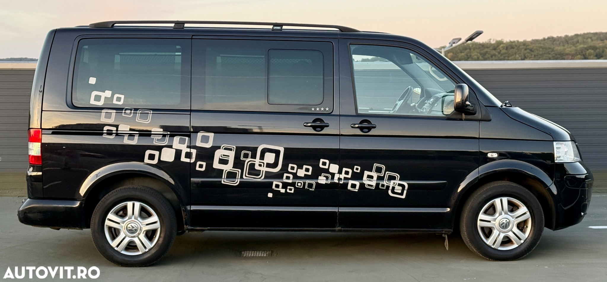 Volkswagen Multivan - 5