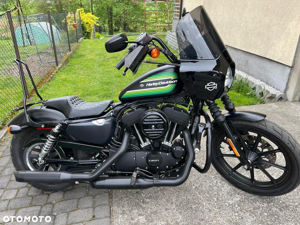 Harley-Davidson Sportster Iron 1200 - 1