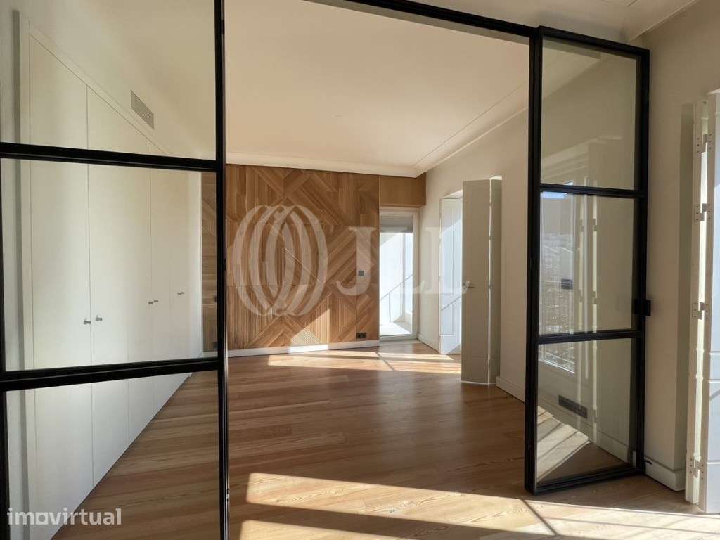Apartamento T1 com estacionamento, no Saldanha, Lisboa - Grande imagem: 2/16
