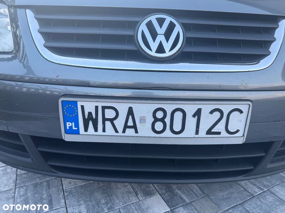 Volkswagen Touran 2.0 TDI Highline - 11