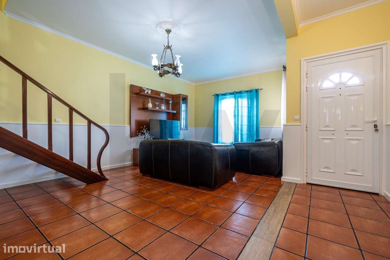 Moradia T3 com Garagem, Rabo de Peixe, Ribeira Grande - Grande imagem: 3/33