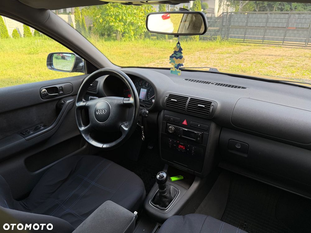 Audi A3 Sportback 1.8 Attraction - 11
