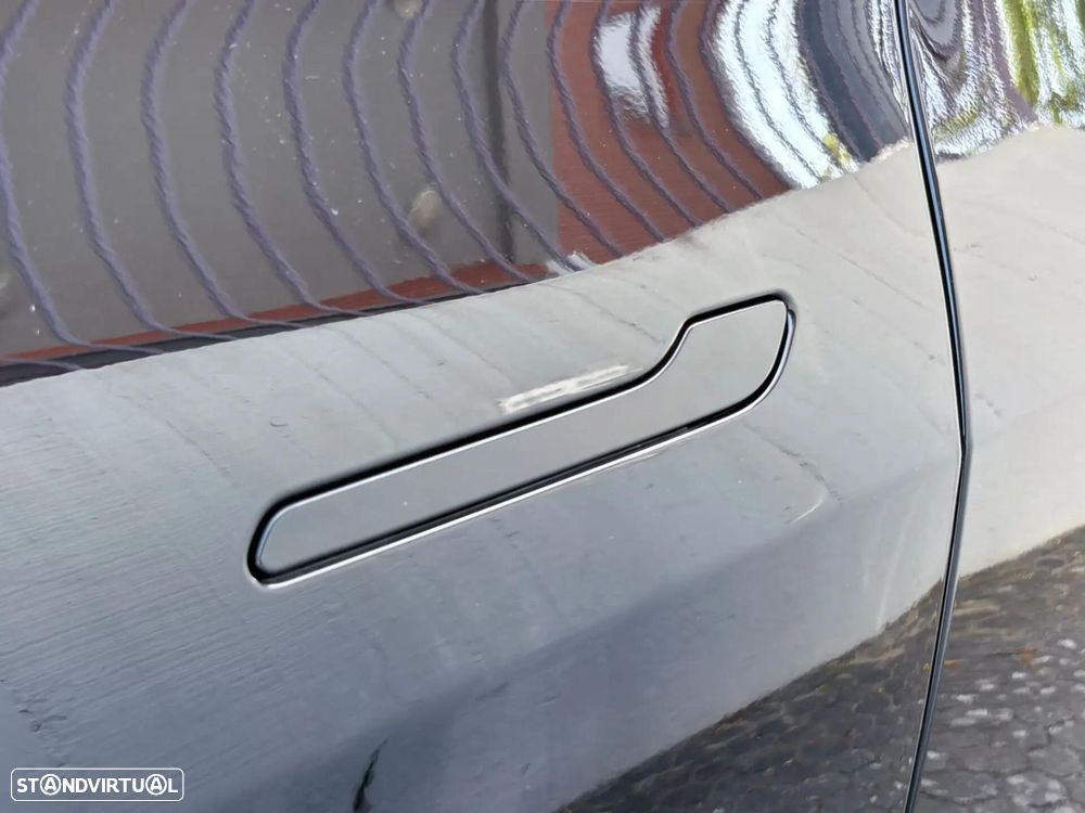 Tesla Model Y Long Range Tração Integral - 16