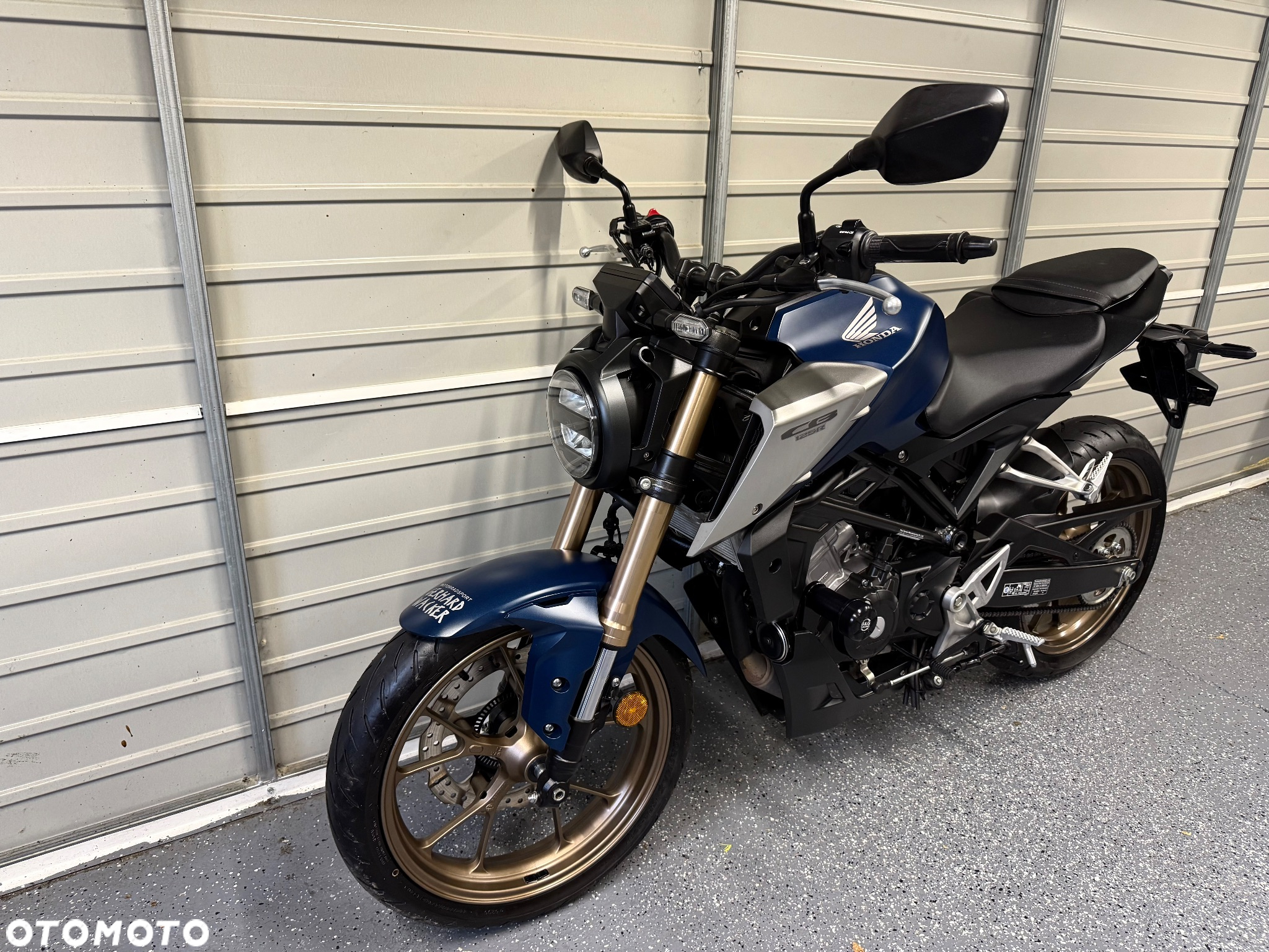 Honda CB - 8