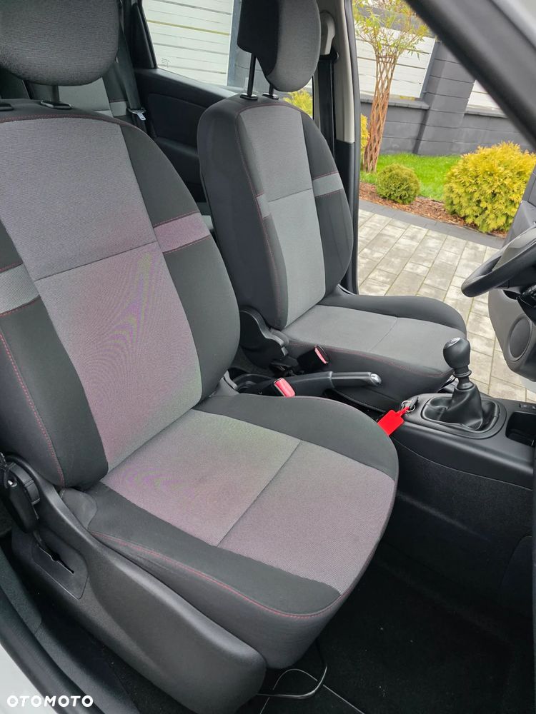 Renault Scenic TCe 115 GPF BUSINESS EDITION - 17