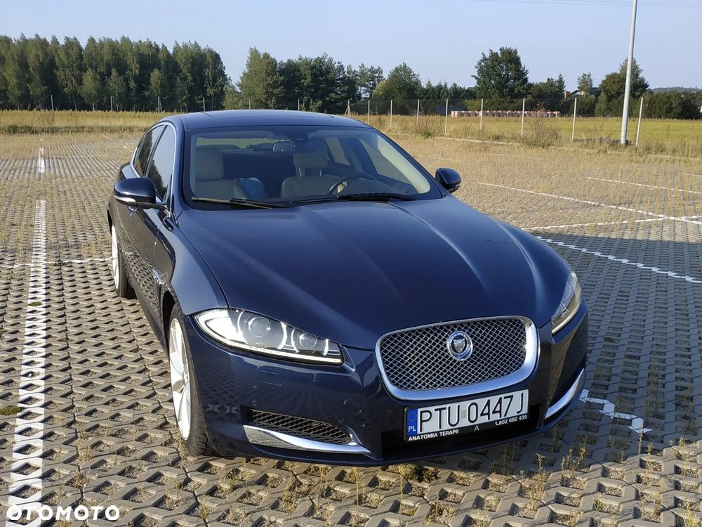 Jaguar XF 3.0 V6 D Luxury - 2