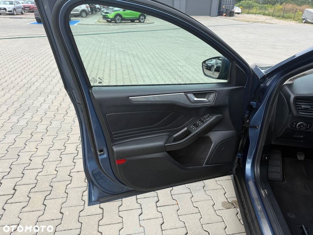 Ford Focus 1.5 EcoBlue STart-Stopp-System TITANIUM X - 19