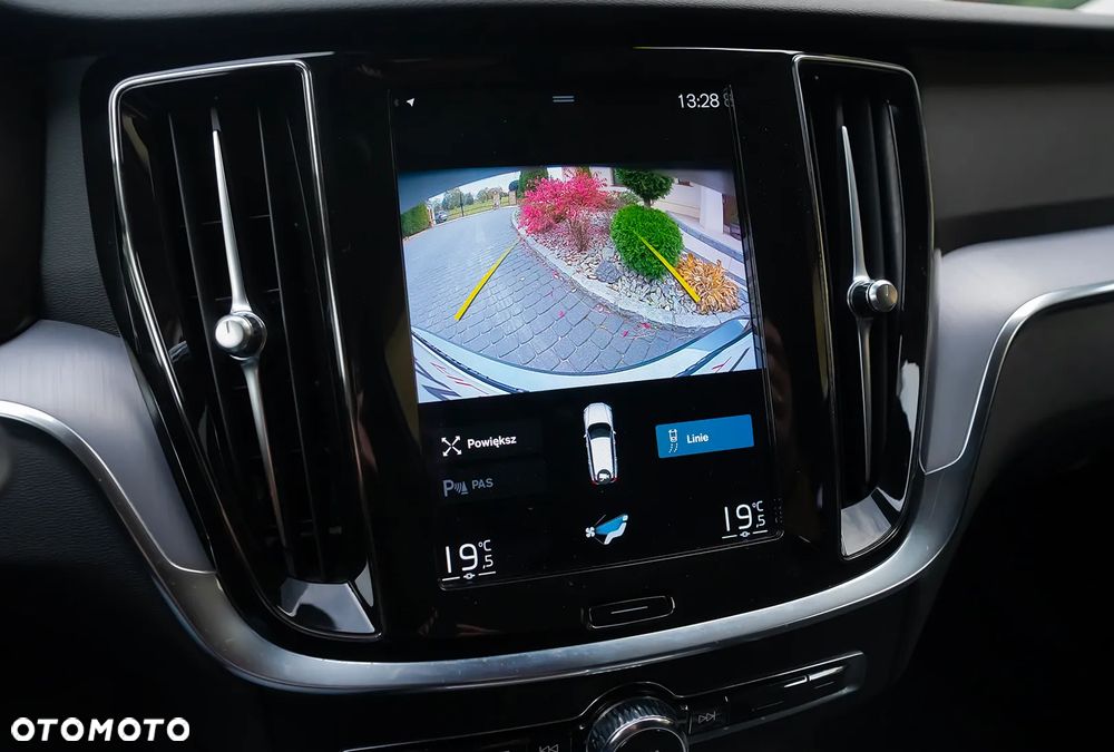 Volvo V60 D3 Drive-E Momentum - 34