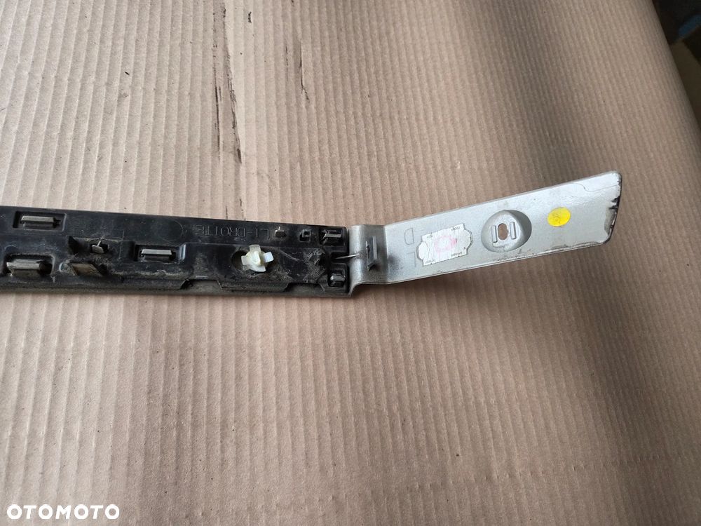Listwa maskownica prowadnicy prawy bok Citroen Berlnigo IV EEV - 11