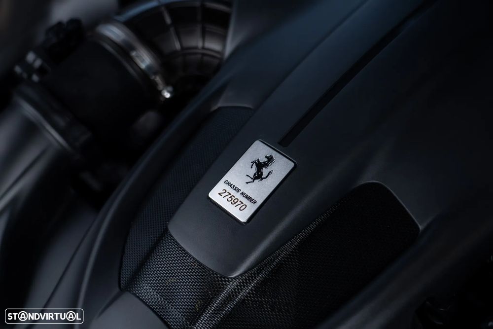 Ferrari Roma 3.9 Twin-Turbo V8 - 11