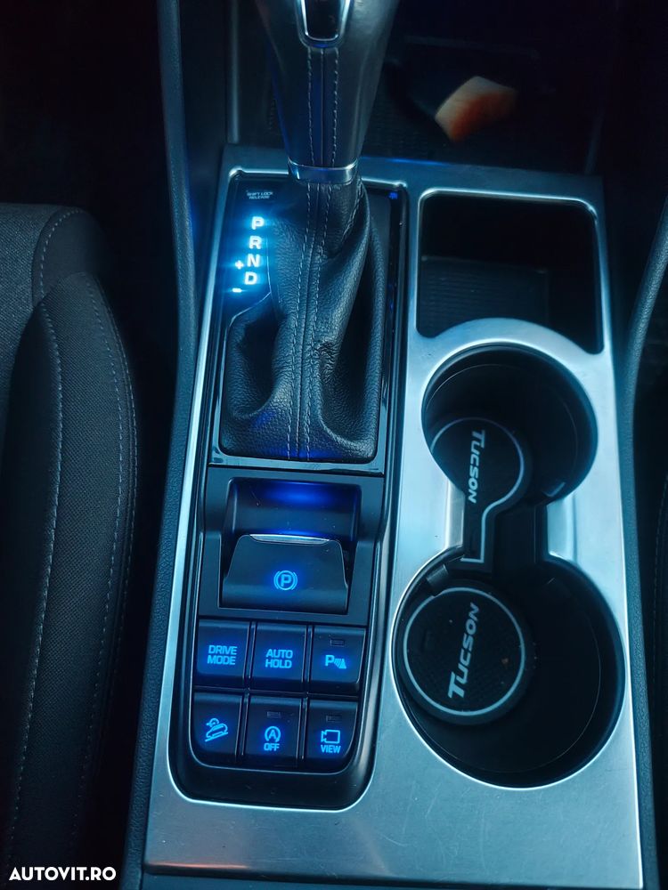 Hyundai Tucson 2.0 CRDI 4WD 8AT Premium - 14