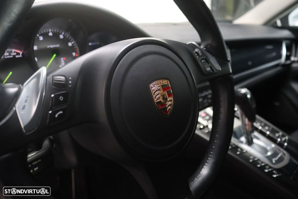 Porsche Panamera S Hybrid - 24