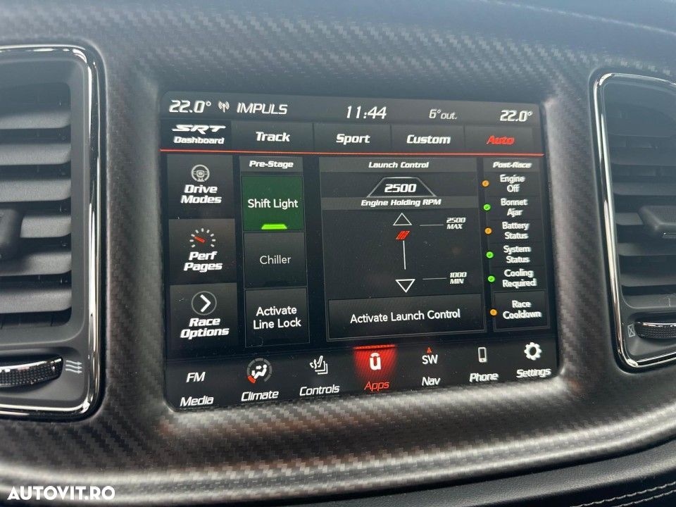 Dodge Challenger - 12