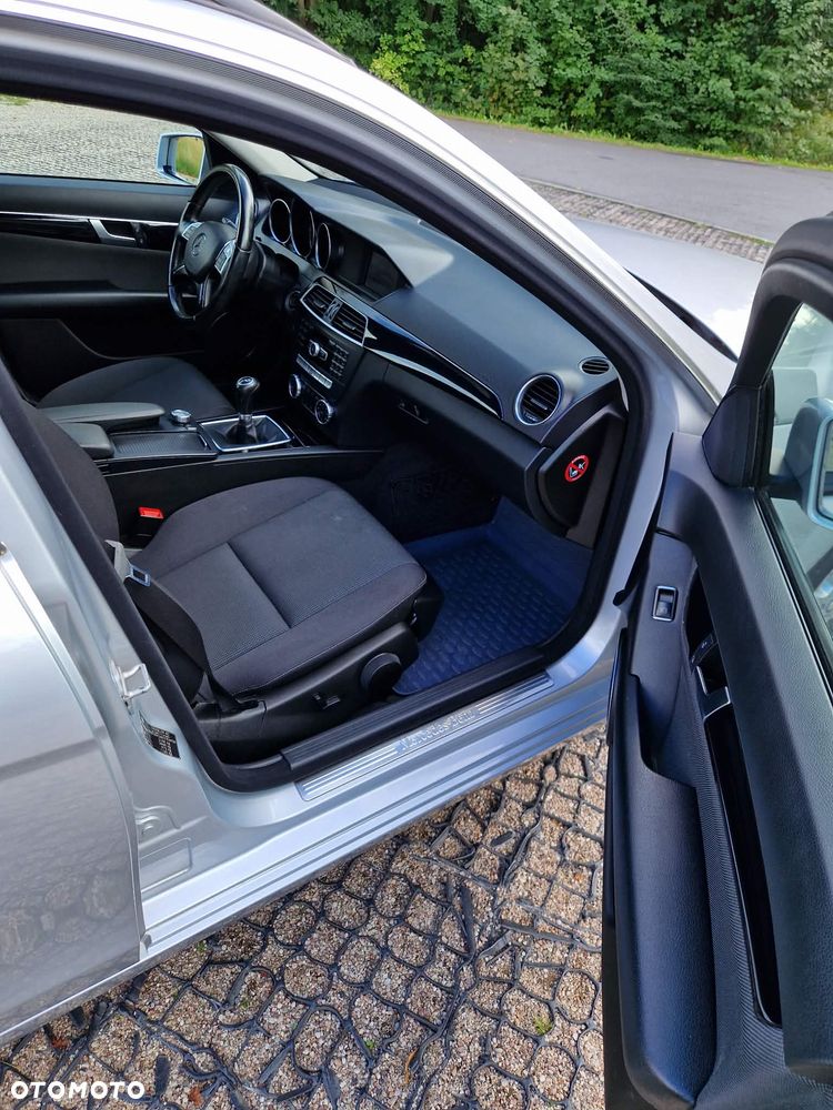 Mercedes-Benz Klasa C 200 (BlueEFFICIENCY) - 13