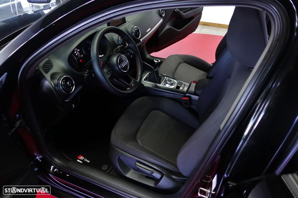 Audi A3 Limousine 30 TDI S-line - 37