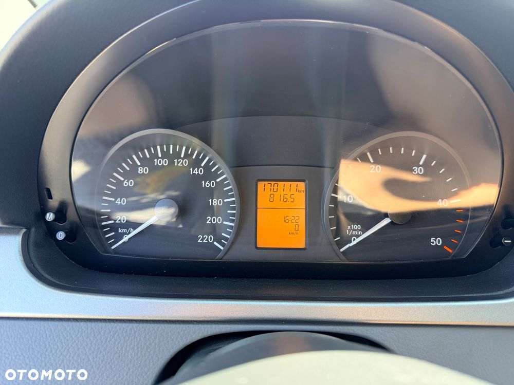 Mercedes-Benz Vito - 8