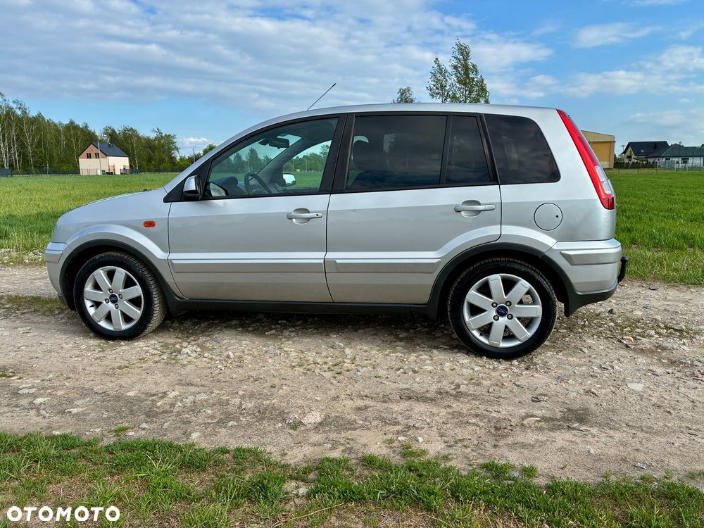 Ford Fusion 1.6 + - 12