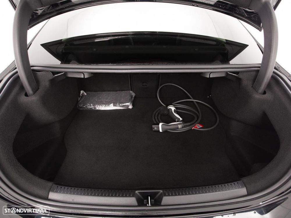 Mercedes-Benz A 250 Limousine e 8G-DCT - 13