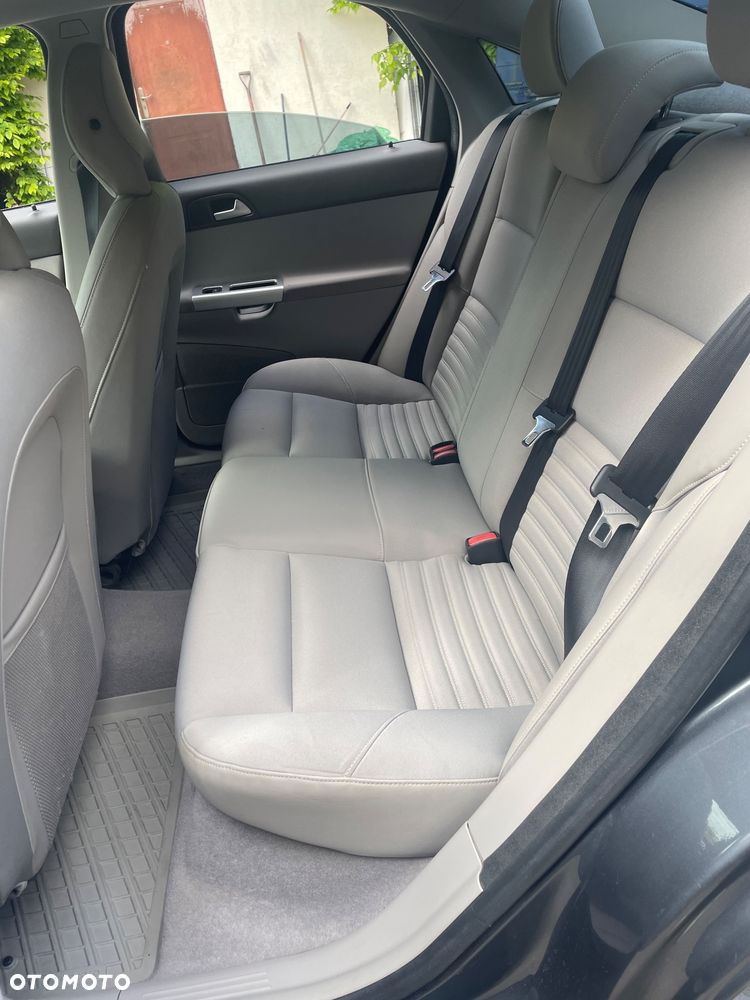 Volvo S40 D3 Momentum - 10