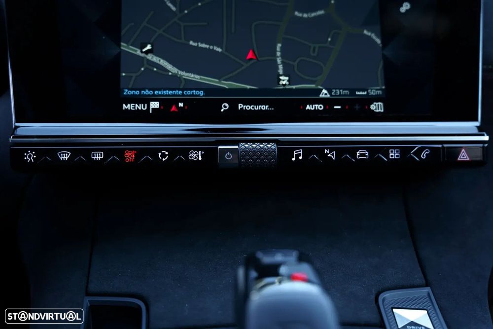 DS DS7 Crossback - 31