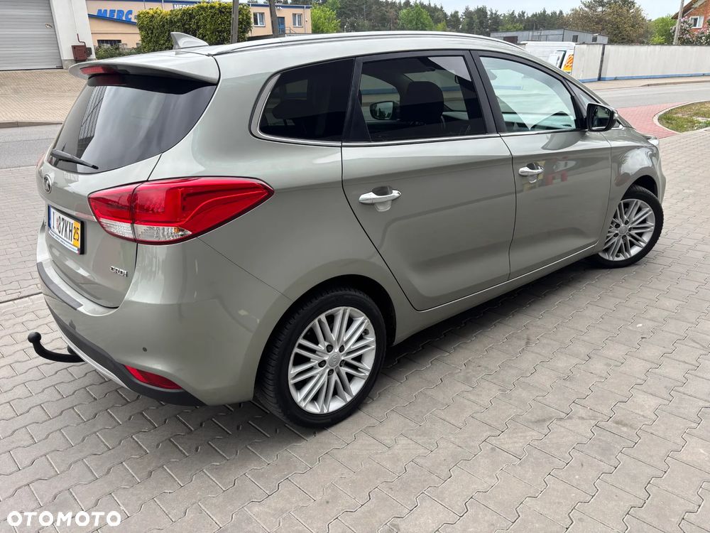 Kia Carens 1.7 CRDi 115 Dream Team Edition - 6