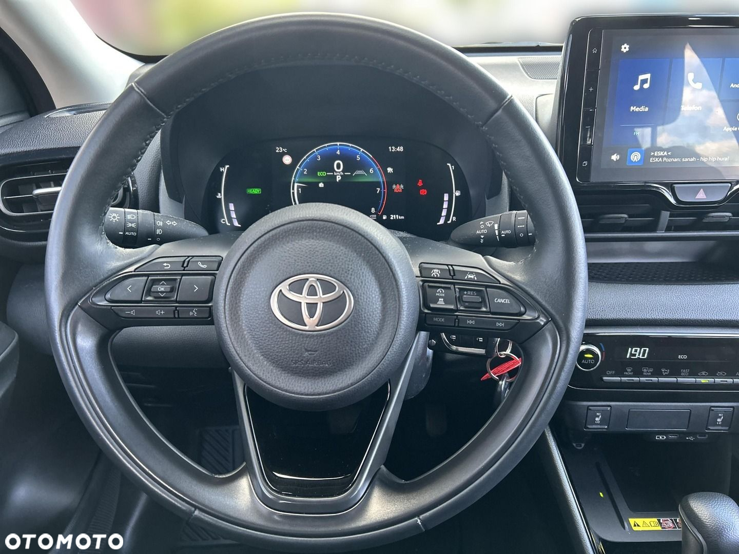 Toyota Yaris Hybrid 1.5 Style - 13