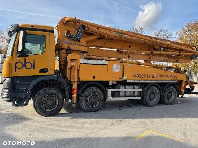 Mercedes-Benz Arocs - 4