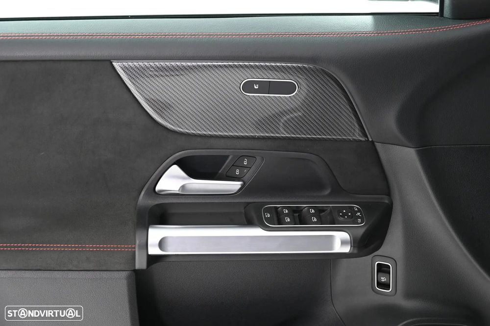 Mercedes-Benz GLB 180 d AMG Line - 27