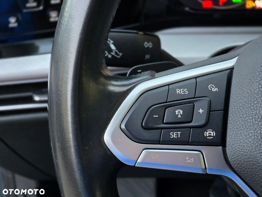 Volkswagen Golf 2.0 TDI SCR DSG Style - 30