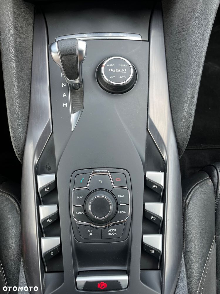 Citroën DS5 2.0 HDi Hybrid4 SoChic MCP - 6