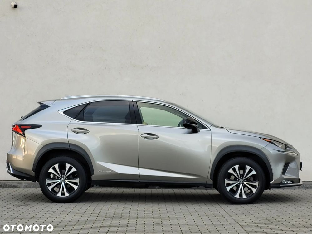 Lexus NX 300h F Impression AWD - 10