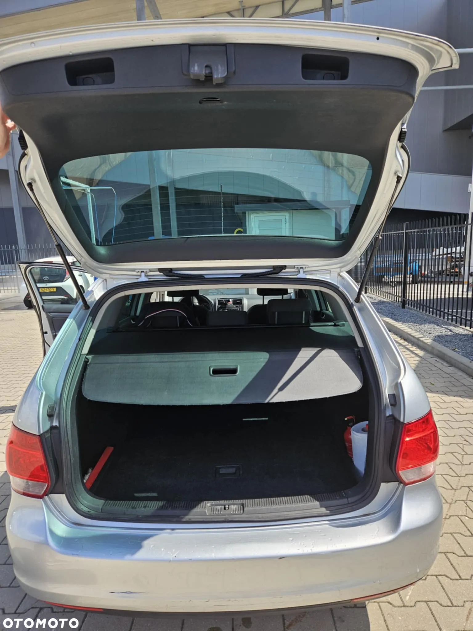 Volkswagen Golf - 6