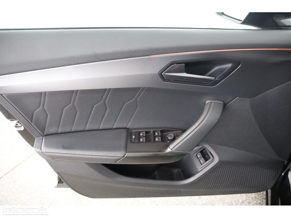 Cupra Formentor 1.4 e-Hybrid DSG VZ - 27