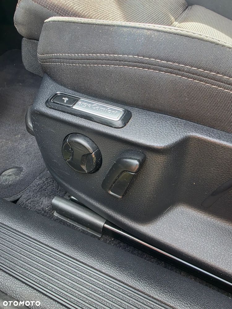 Volkswagen Passat 2.0 TDI SCR DSG Comfortline - 26