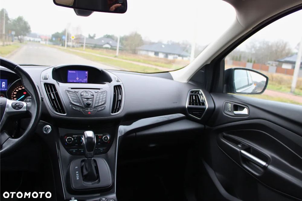 Ford Kuga 2.0 TDCi 4x4 Titanium - 27