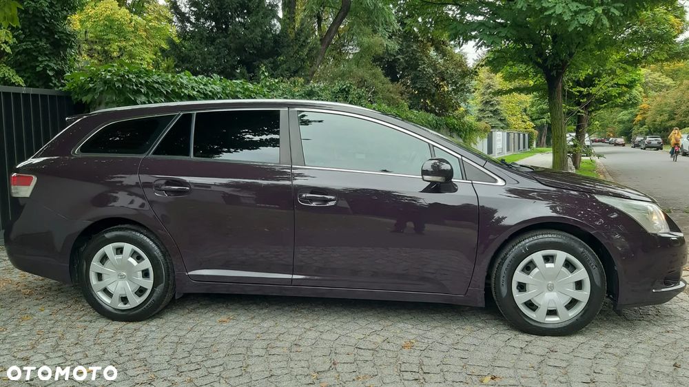 Toyota Avensis 1.6 Active - 3