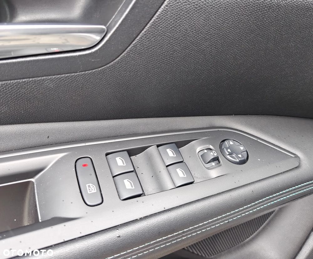 Peugeot 3008 - 16