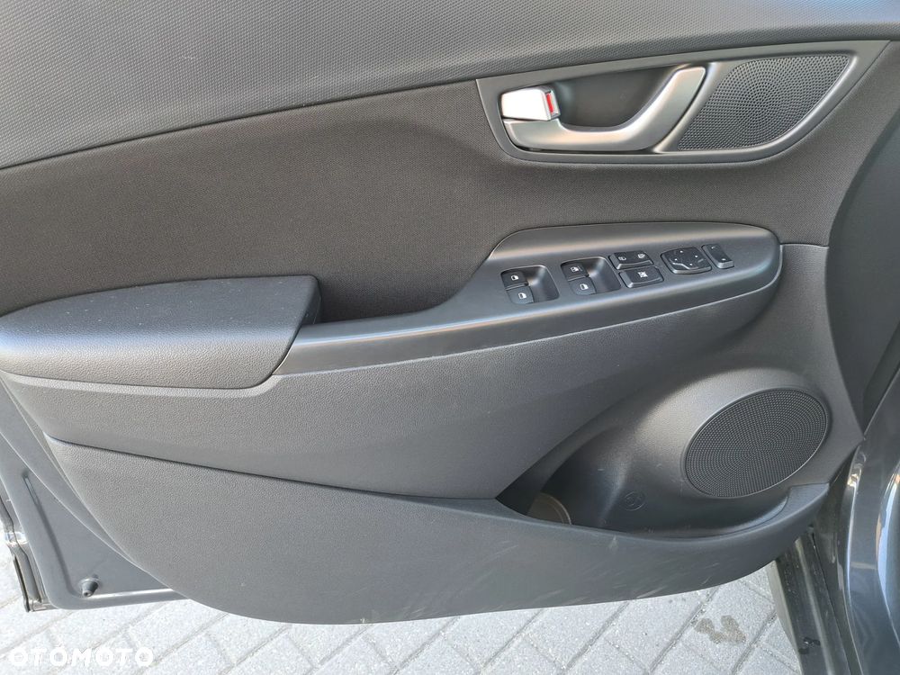 Hyundai Kona - 30