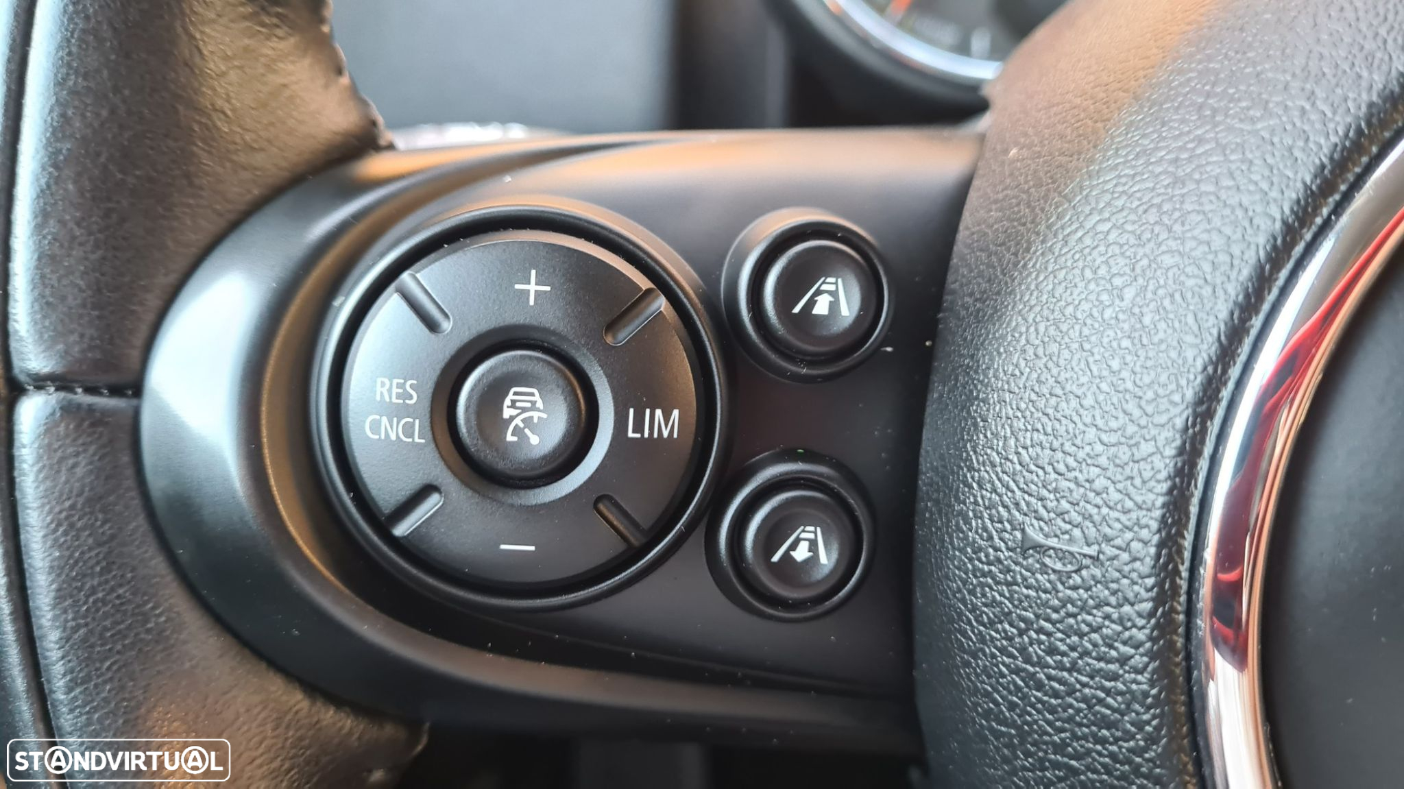 MINI Countryman - 16