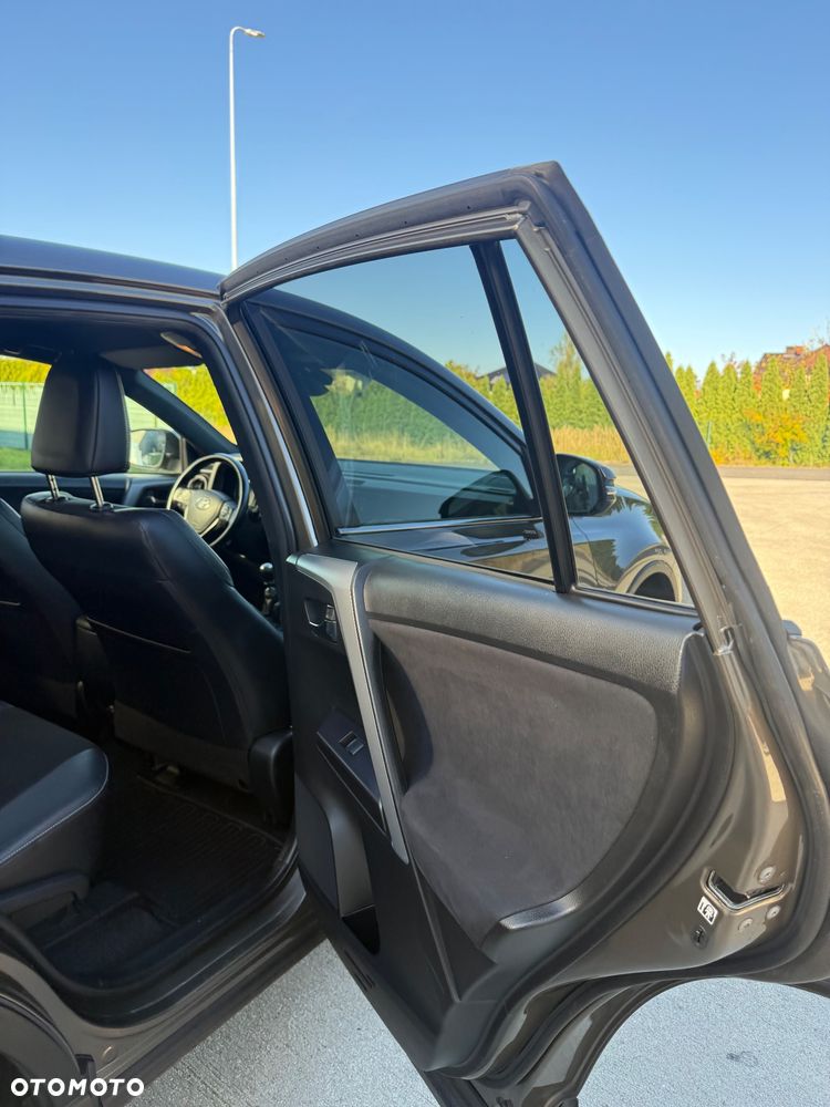 Toyota RAV4 2.0 D-4D Prestige 4x2 - 24