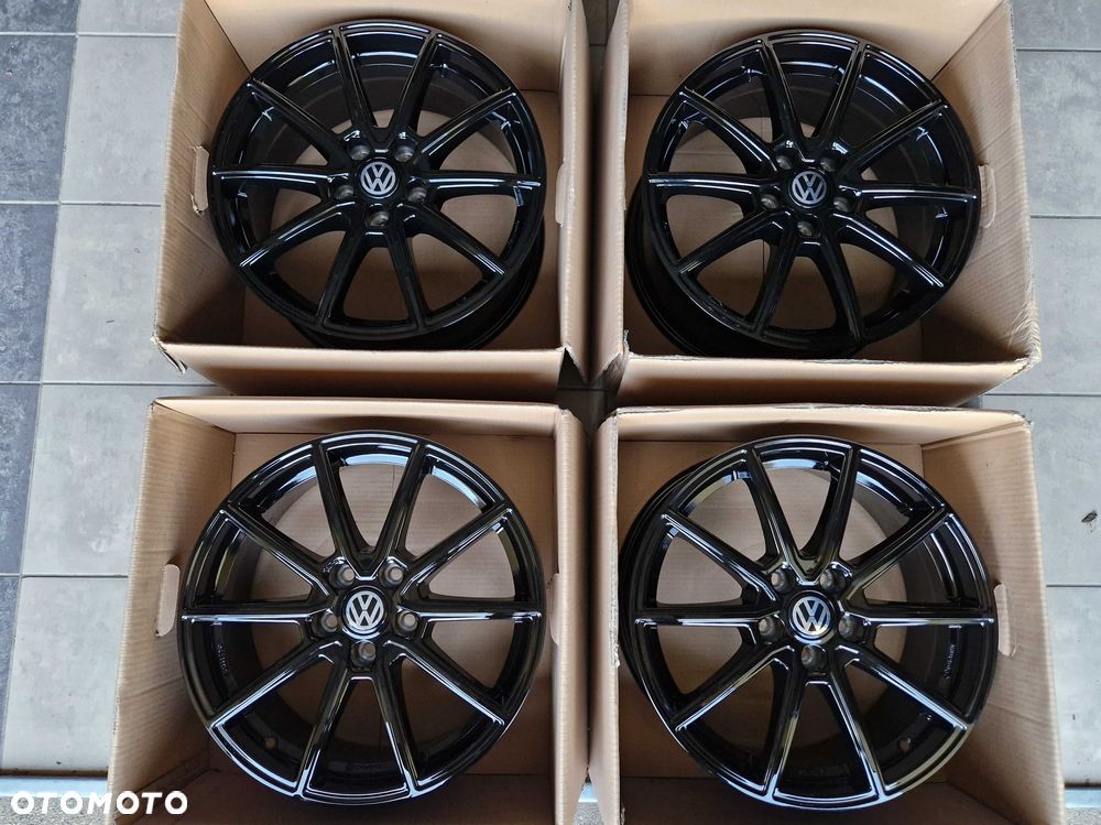 Alufelgi 17 5x112 VW Golf Passat Jetta Touran Caddy T-Roc Czarne 705# - 7