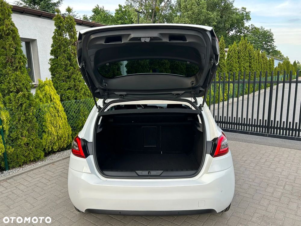 Peugeot 308 BlueHDi 130 Black Edition - 12