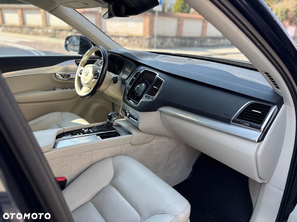Volvo XC 90 T6 AWD Momentum 7os - 40