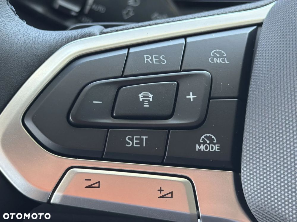 Volkswagen T-Roc 1.5 eTSI Life DSG - 24