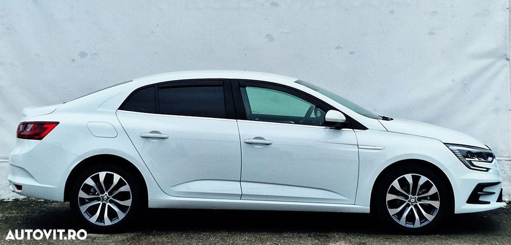 Renault Megane TCe 140 GPF Intens - 8