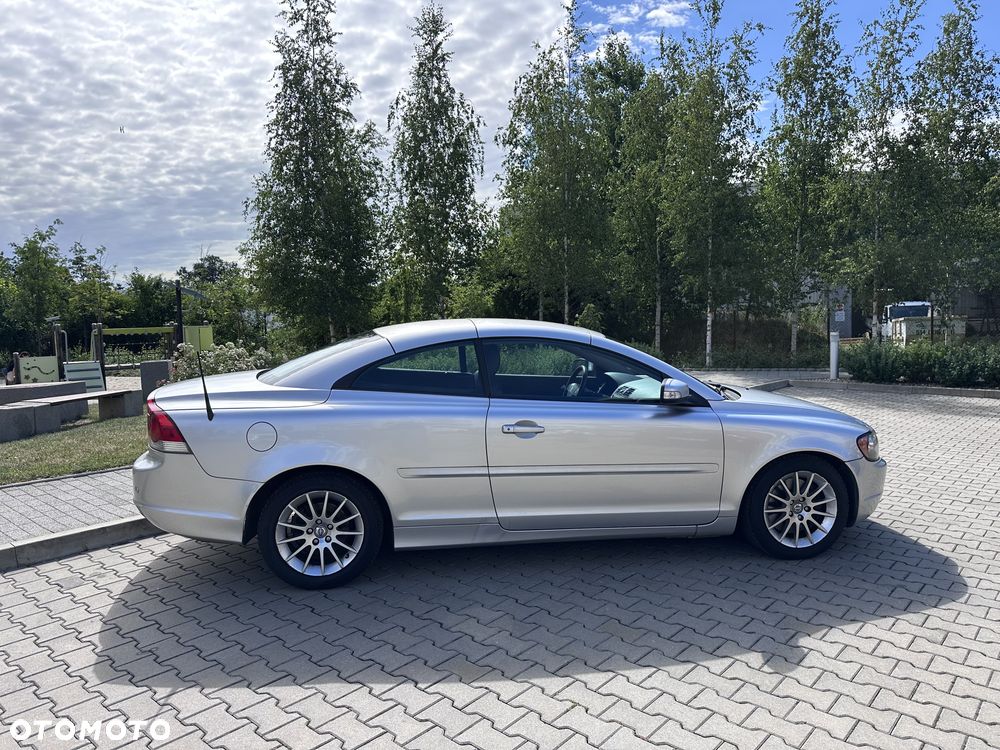 Volvo C70 2.0D Momentum - 4